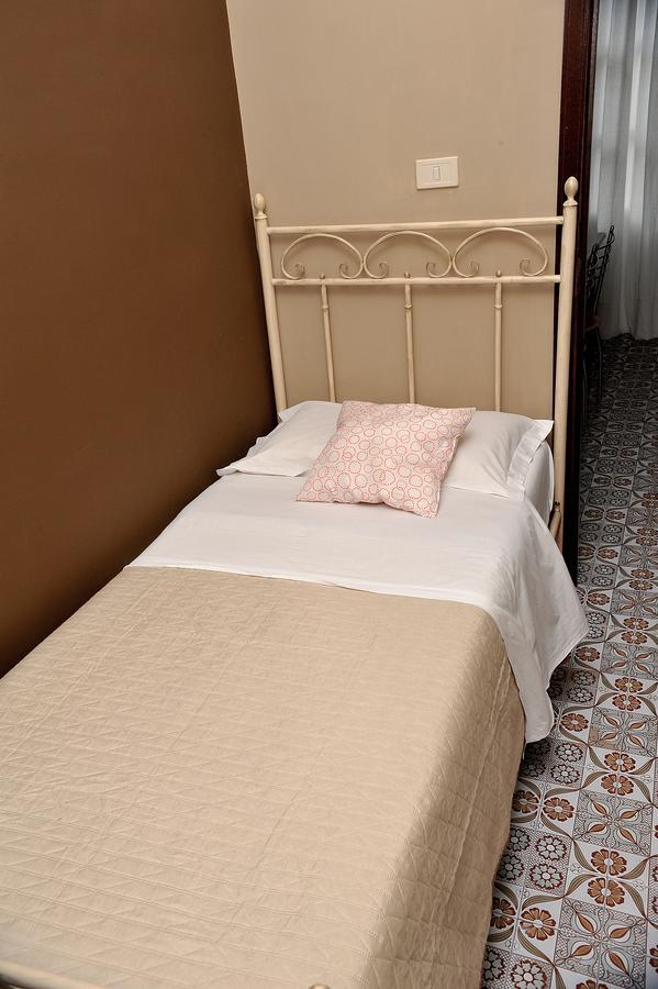 Sicilysuitehome Catania-Fontanarossai nemzetközi repülőtér Kültér fotó